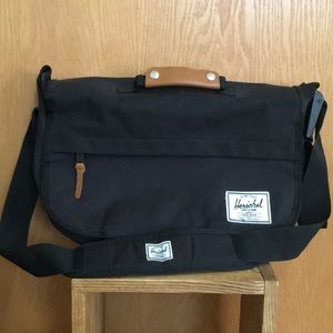Herschel messenger bag